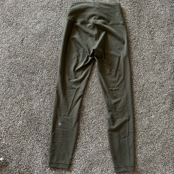 Wunder Train Contour Fit High-Rise
Tight 25" color Army Green - Picture 6 of 7